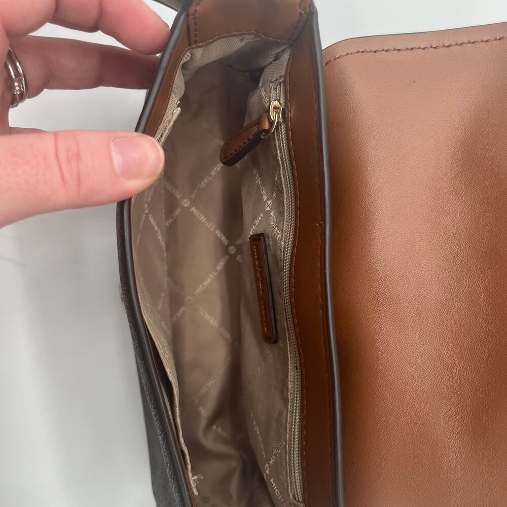 MICHAEL KORS Signature Lea Flap Crossbody with Rope Detail - Picture 10 of 10